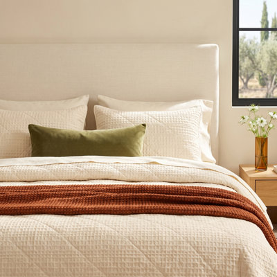 Haniya Solid Waffle Cotton Quilt Set