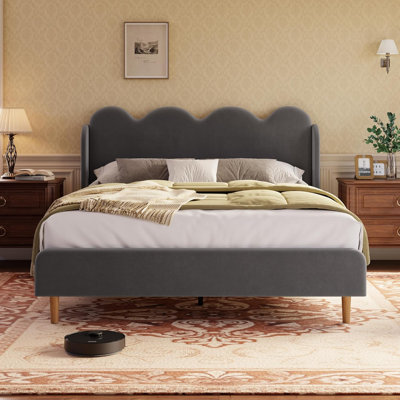 Structure de lit simple, plateforme à oreilles rembourrée avec bords festonnés, structure de lit de style minimaliste moderne avec tissu en velours moelleux, haute tête de lit capitonnée, assemblage sans outil, gris