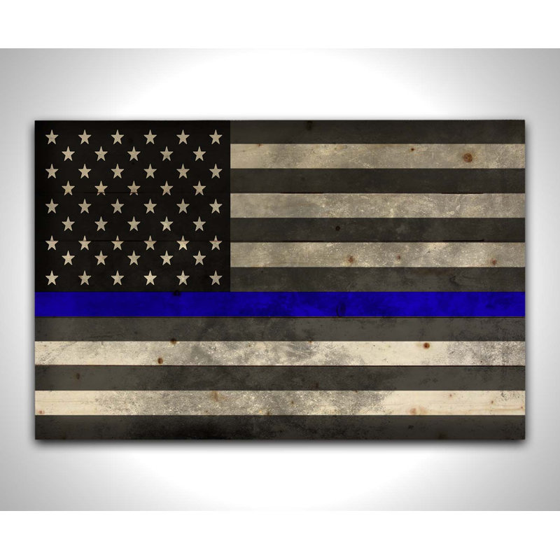 «Thin Blue Line Flag» sur bois, H 16 po x l 24 po