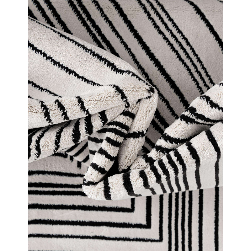Tapis géométrique en polyester noir / blanc Bralin, Carré 7 pi 10 po