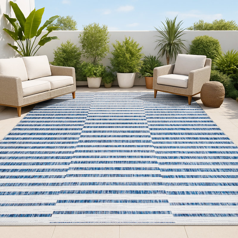 Tapis d'intérieur / extérieur à rayures décalées ivoire / bleu Sukie, Rectangle 3 pi 11 po x 6 pi