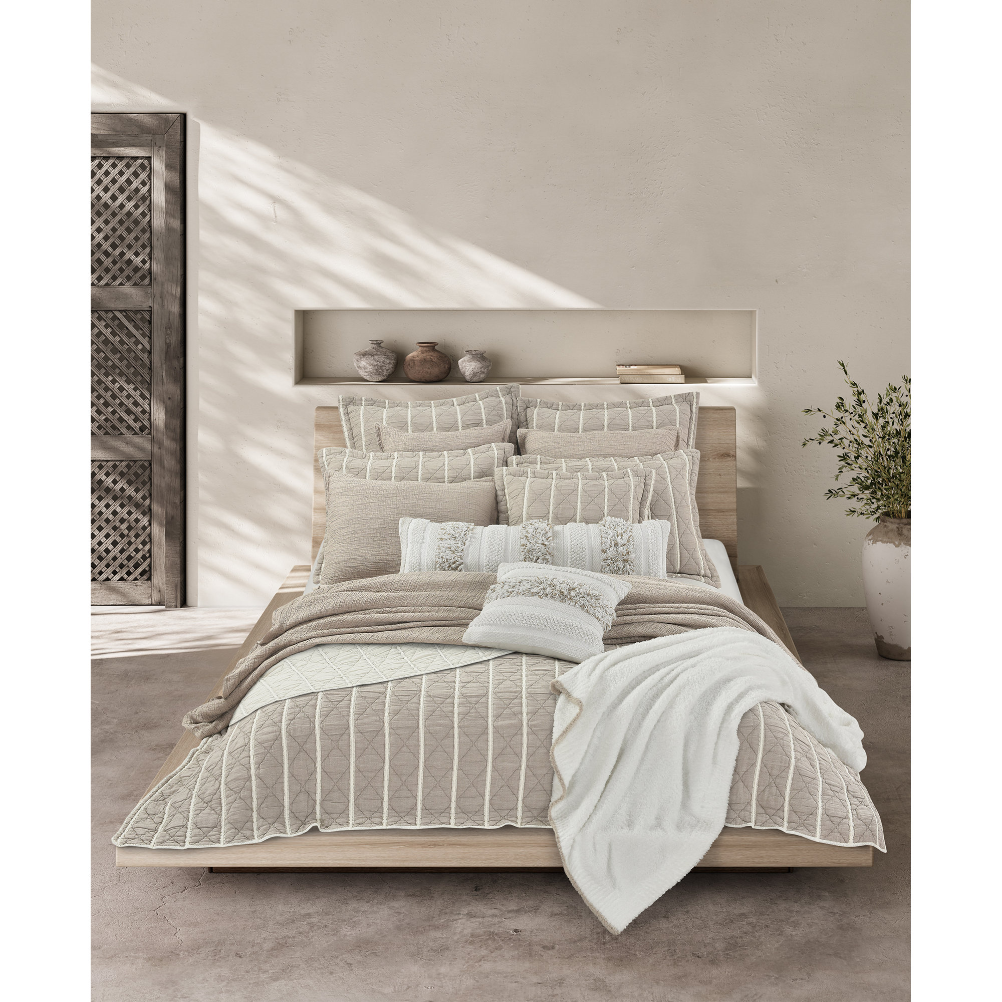 Pacifica Euro Sham, Sand