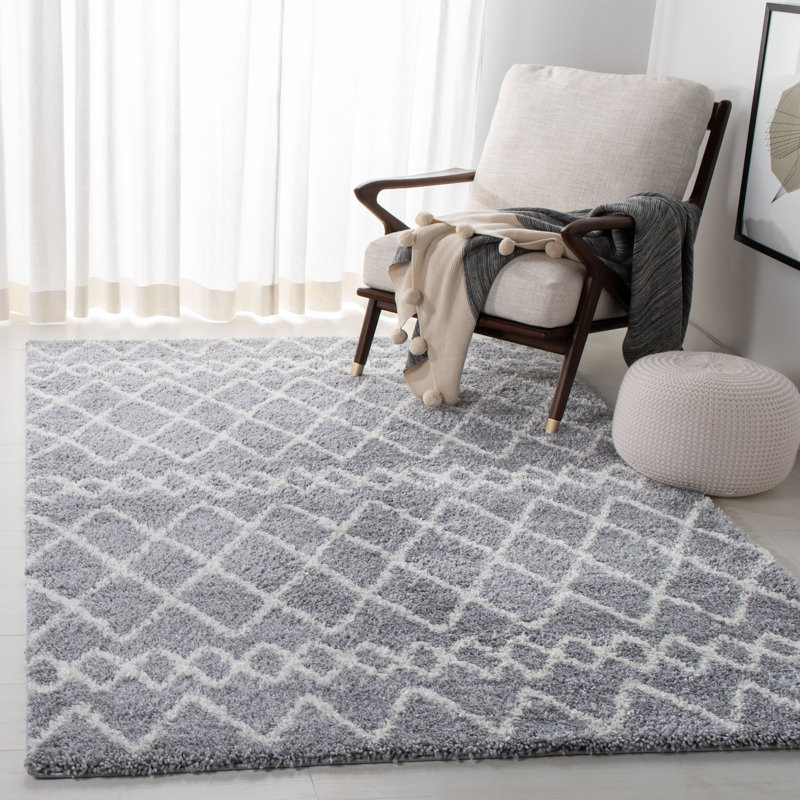 Gray and White Geometric Shag Area Rug, 5' x 7'