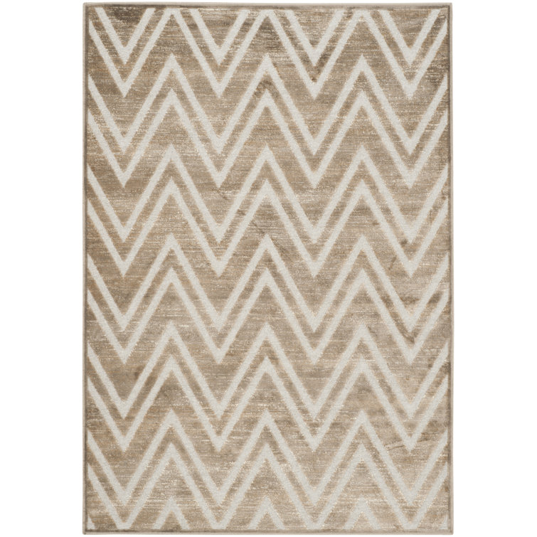 Haileymarie Performance Chevron Rug