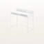 Bureau d'ordinateur Casanova à finition blanche avec rehausse et pieds en métal blanc, H 47,23 po x l 47,01 po x P 23,58 po