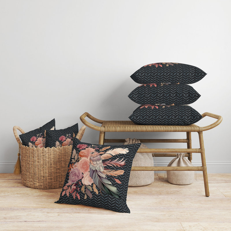 Coussin décoratif réversible Feathered Bouquet, H 18 po x l 18 po, Motif floral noir / rose, Broadcloth