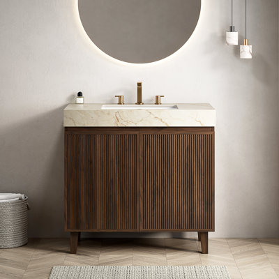 Meuble-lavabo autoportant de 91 cm (36 po), armoire cannelée en noyer, comptoir en pierre frittée couleur crème veinée or, lavabo encastré en céramique, 3 trous prépercés pour robinetterie