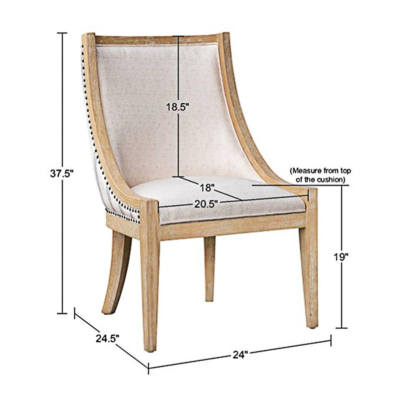 Chaise rembourrée avec garniture cloutée
