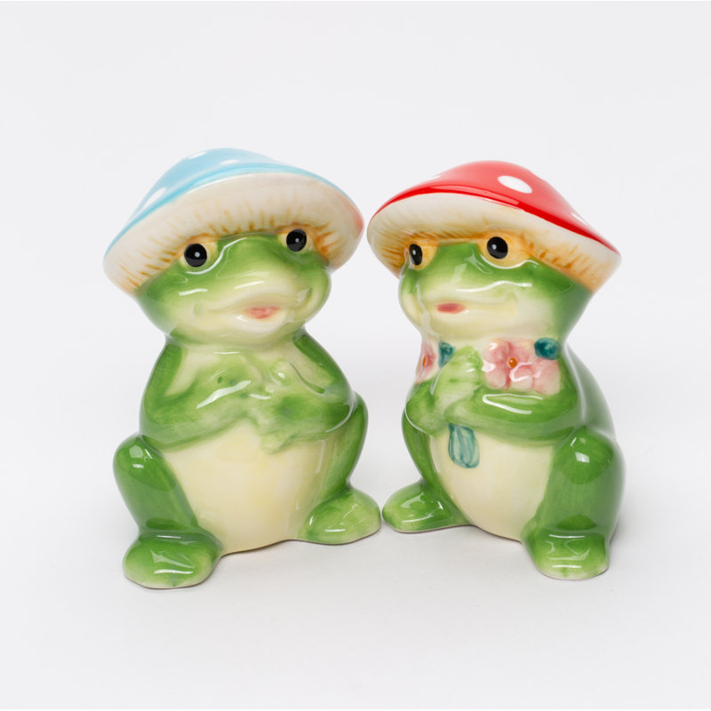 Salt And Pepper Shaker Set