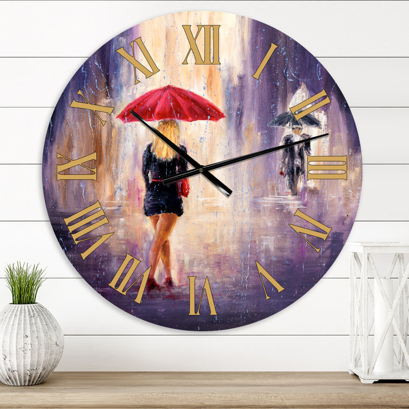 Dame avec un parapluie rouge marchant sous la pluie - Horloge murale traditionnelle, Petit