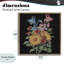 Étude de bouquet rétro sur cadre flottant noir, design par Dan Meneely-805240905-805240908