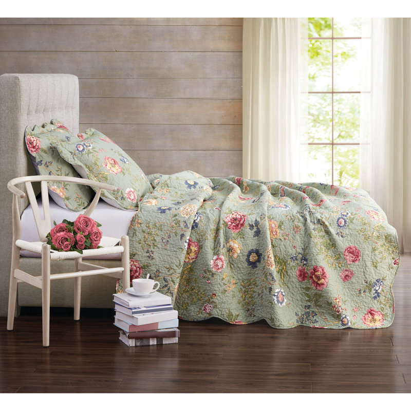 Full Sage Green Cotton Quilt Set with Floral Design