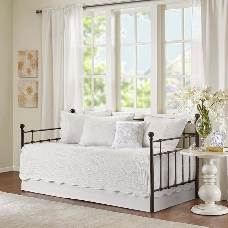 6 Piece Reversible Scalloped Edge Daybed Cover Set Daybed, Twin Coverlet/Bedspread + 3 Standard Pillow Shams, White