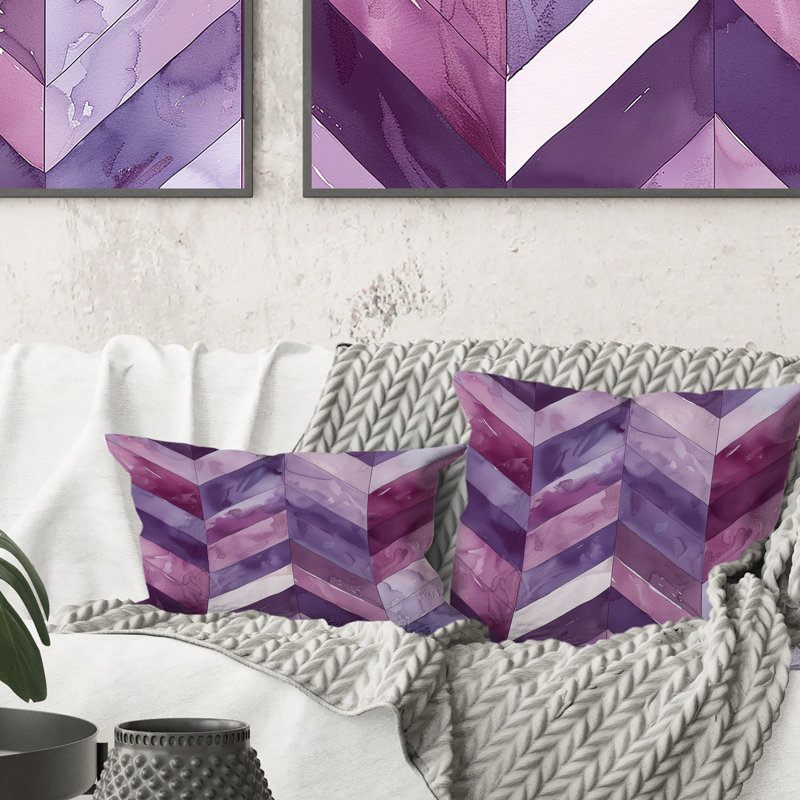 Coussin Mid-Century mauve à chevrons Bliss I, H 16 po x l 16 po