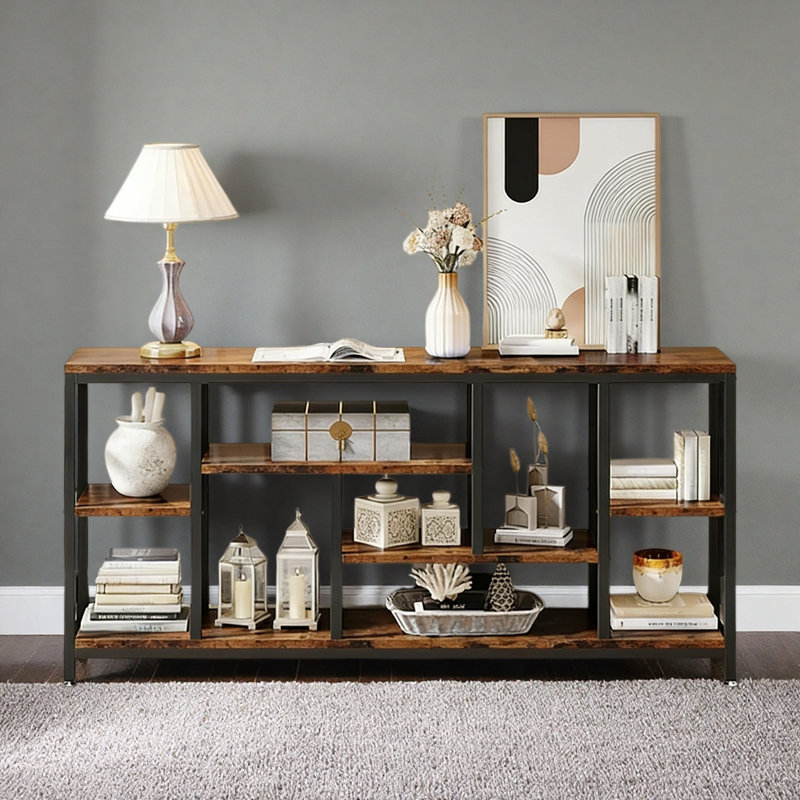 Table d'appoint attrayante, canapé rustique, console
