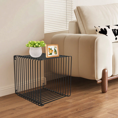 Table d'appoint, table d'appoint à géométrie carrée, table de bout linéaire en métal, tablette de bureau polyvalente en fer
