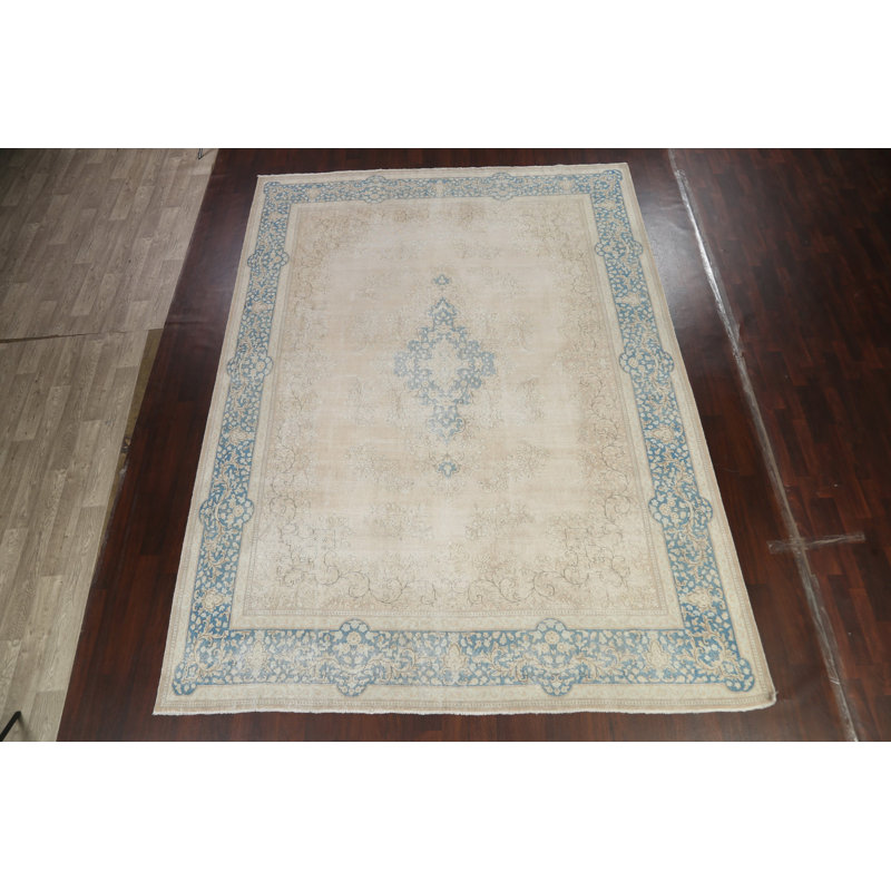 Tapis traditionnel délavé discret 10 x 13
