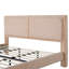 Très grand lit brun clair dans la chambre à coucher avec revêtement en peau pour immersion, double soutien, structure en bois massif et lit de conception moderne, confort de la peau, détente confortable, structure simple-1615175267-1615175269