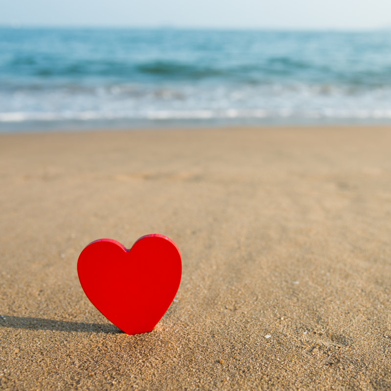 Beach Valentine par Baona, H 36 po x l 36 po