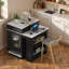 Îlot de cuisine avec table de salle à manger extensible, rangement double face, 2 tiroirs, prise de courant et tablettes latérales ouvertes-520303231