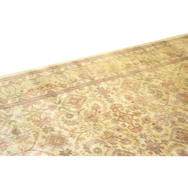 High-Quality Hand-Knotted Gold And Gold Area Rug