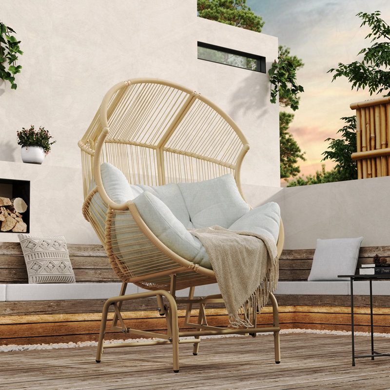 Fauteuil oscillant d'extérieur en osier, Coussin taupe / structure en teck