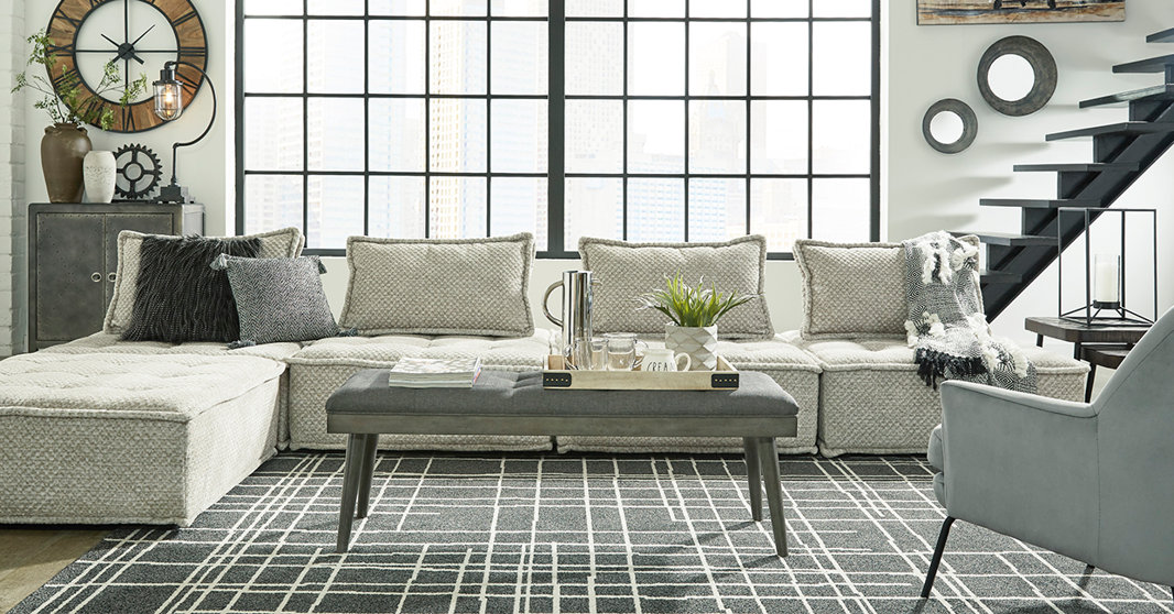 Sofas & Sectionals