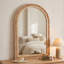 Miroir mural arqué en bois massif avec cadre perlé-489673341-489673343
