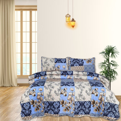 Cotton Blend Floral Bedspread with Pillowcases