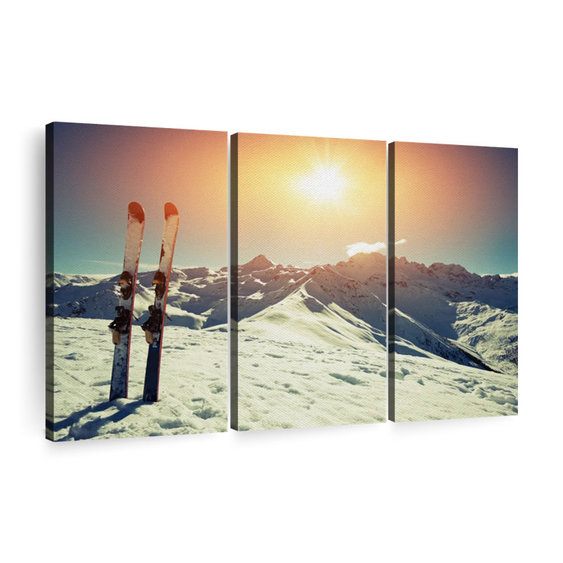 «Skis in Snow», 3 pièces sur toile, H 20 po x l 33 po x P 1,25 po