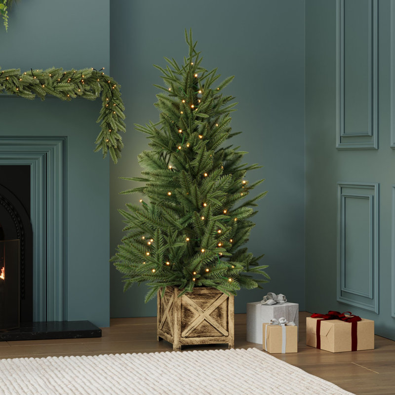 Luxury 123 H Pre-lit Christmas Tree