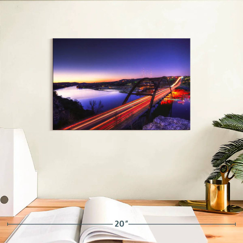 Lilie 360 Bridge Light Trails, 8" H x 12" W