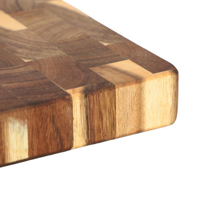 MegaChef 13.75 Inch Square Thick Acacia Wood Serving and Cutting Butcher Board