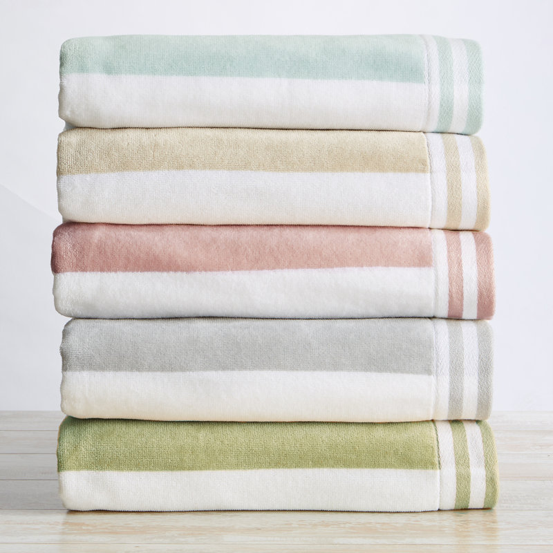Great Bay Home 4 Piece 100% Cotton Beach Towel Set, Eucalyptus Green / White