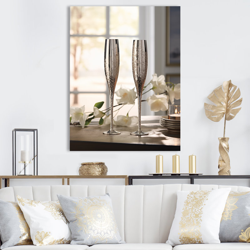 Champagne Flute Fantasies III sur toile, Toile tendue, H 32 po x l 16 po x P 1 po