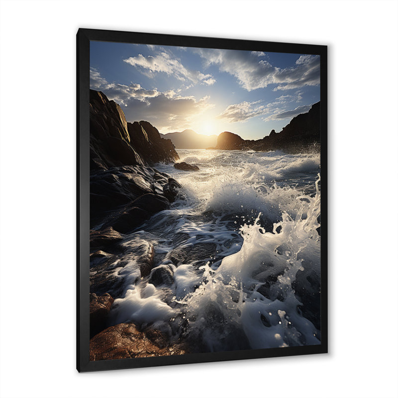 «Ummi Ocean Coastal Essence», reproduction sur toile, H 44 po x l 34 po x P 1,5 po, Cadre photo noir