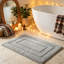 Plush Microfiber Bath Mat: Super Absorbent & Non-Slip Comfort