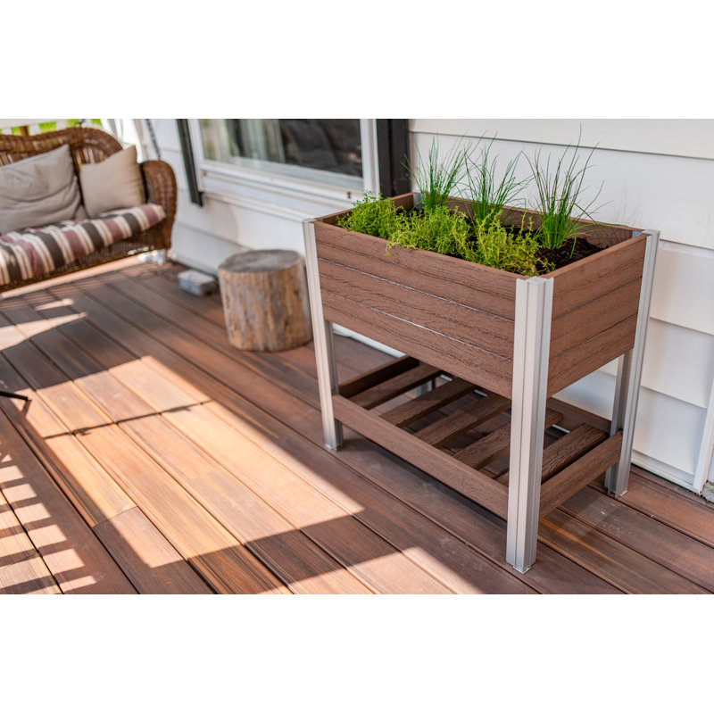 Urbana Elevated Planter, 28.88