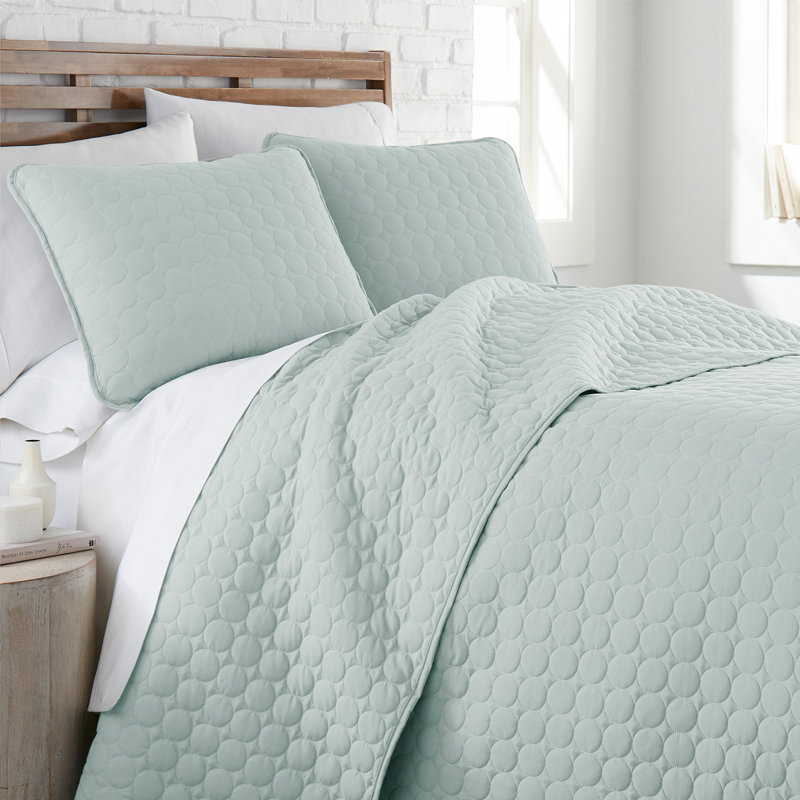 Southshore Fine Linens Lightweight Oversized Reversible Quilt Set with shams, Twin/Twin XL Quilt + 1 Standard Sham, Rose