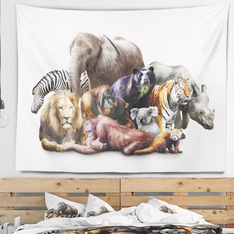 Animaux sur fond blanc, tapisserie abstraite, H 78 po x l 92 po