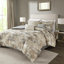 Édredon gris très grand avec coussins décoratifs brodés et jupe de lit glamour en mélange 60% coton et 40%