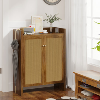 Armoire à chaussures de 42,5 po de hauteur en rotin avec portes, armoire de rangement à 6 niveaux avec tablettes réglables, armoire à chaussures autoportante en bois pour vestibule, couloir, salon