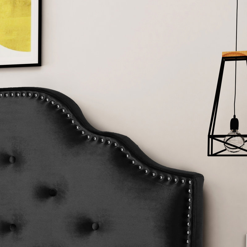 Grande et grande tête de lit - Revêtement en velours avec motif losangé à boutons et garniture cloutée gracieuse, assemblage requis avec surpiqûres de style contemporain, revêtu de velours, noir