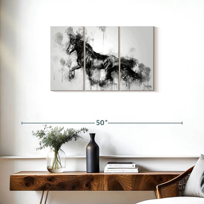 Cheval noir Brampt qui court en noir et blanc, H 20 po x l 33 po
