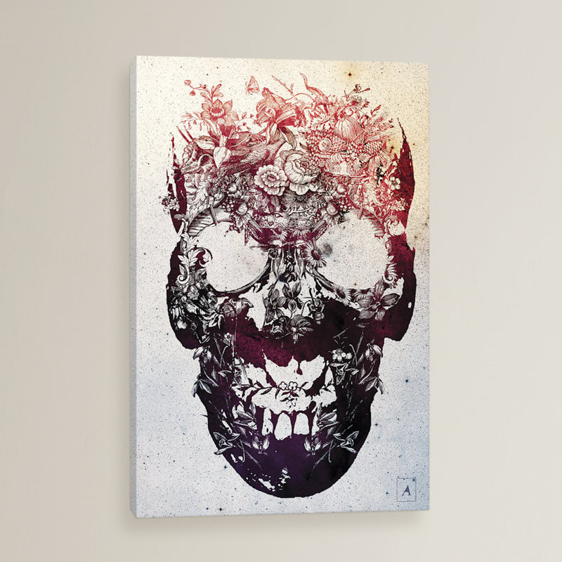 « floral crâne » par ali gulec, impression sur toile tendue, H 40 po x l 26 po x P 1,5 po