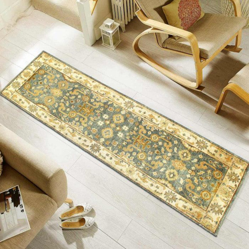 Oriental Area Rug in Gray