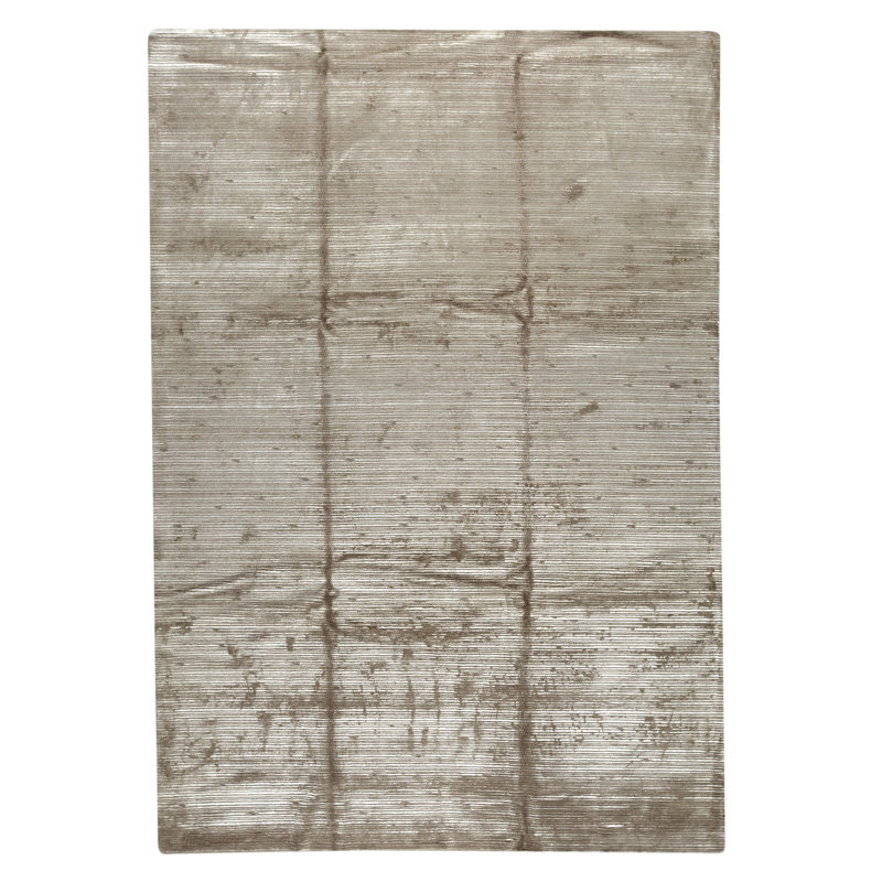 Hand Knotted Area Rug in Misty
