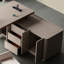Bureau en bois manufacturé en L gris et brun noisette avec bureau à 3 tiroirs-869845008-869845010