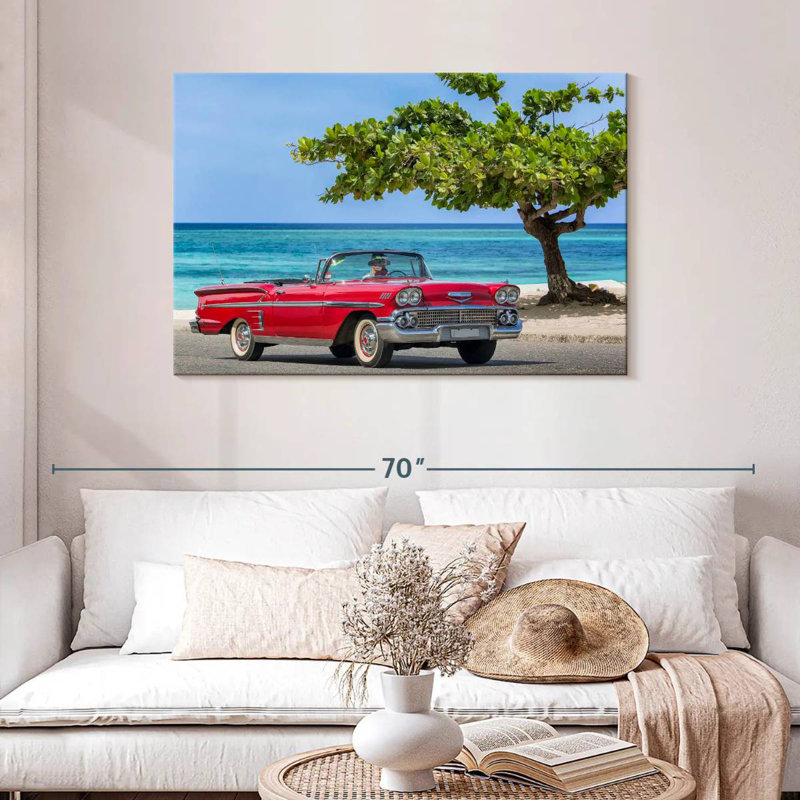 Cabriolet rouge Mehar, H 30 po x l 45 po