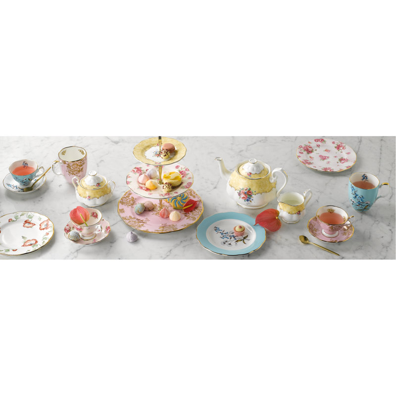 100 Years of Royal Albert - Fine Bone China Mug, Golden Roses (1960)